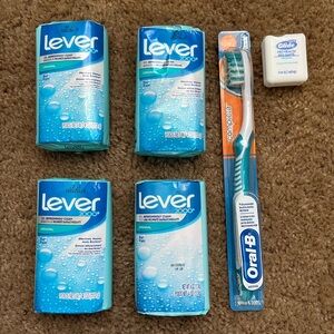 Lever 2000 / OralB Toothbrush / Glide Flass